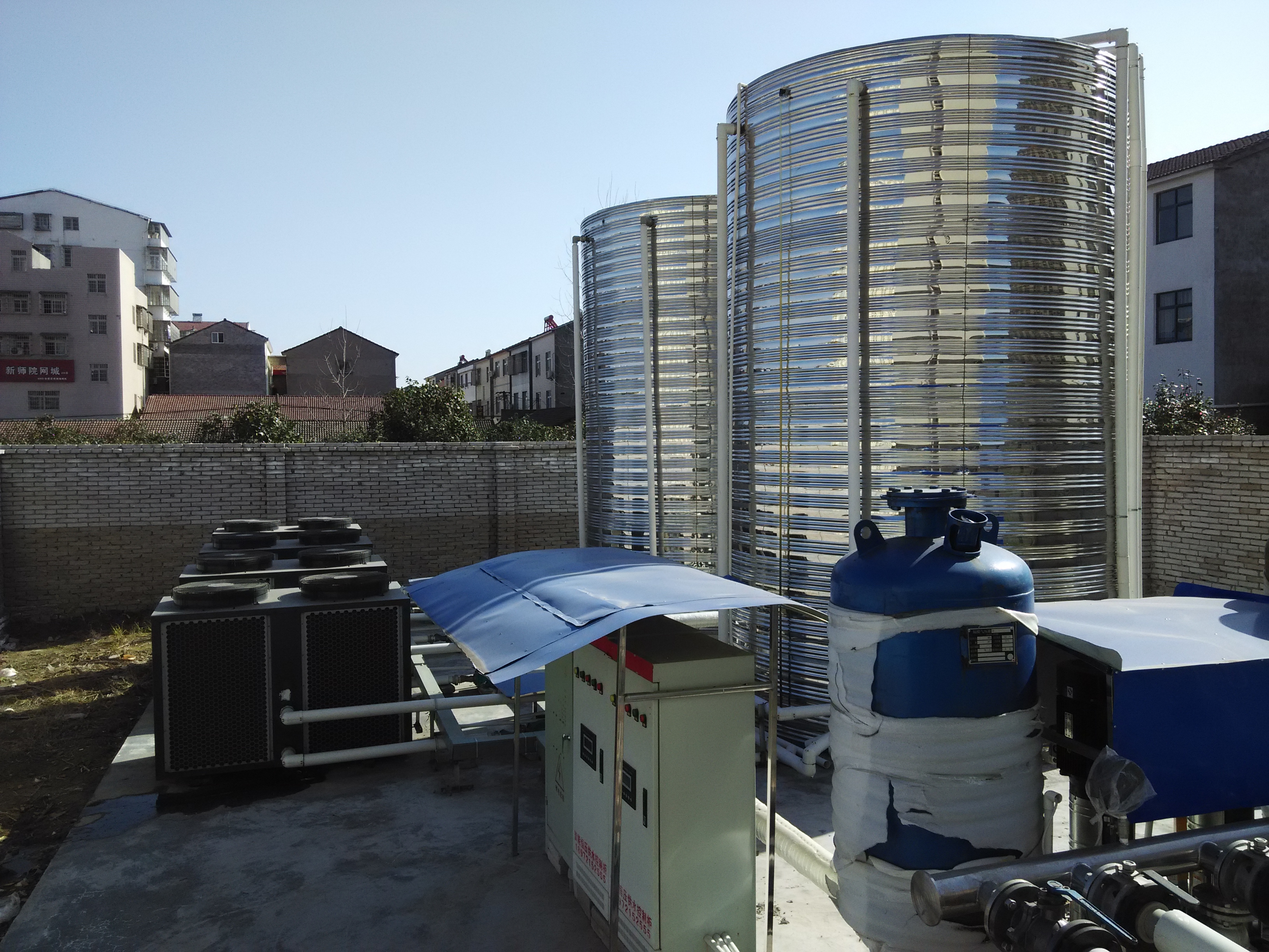 供應(yīng)浙江西太陽(yáng)能+空氣能熱水工程