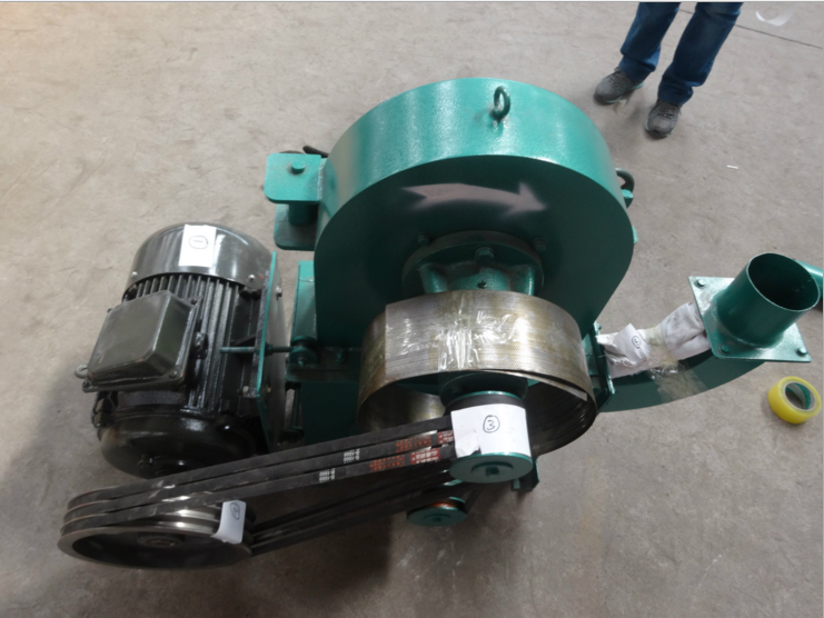 齒盤(pán)粉碎機(jī)|養(yǎng)殖畜禽飼料粉碎甘蔗渣粉碎機(jī)