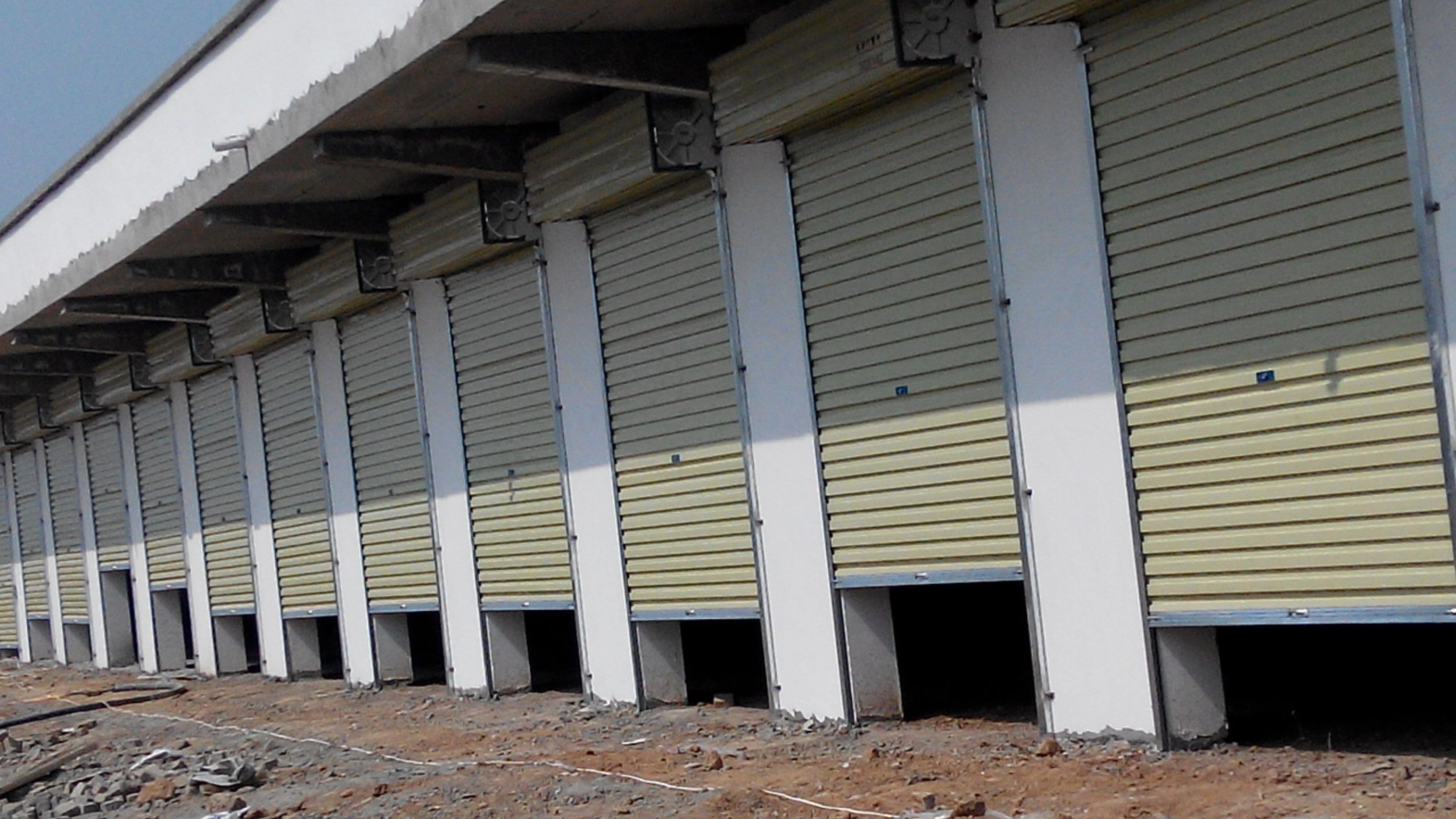 電動卷閘門訂制聯(lián)系電話 電動卷閘門生產(chǎn)廠家 電動卷閘門供應(yīng)商 電動卷閘門經(jīng)銷商 電動卷閘門價格