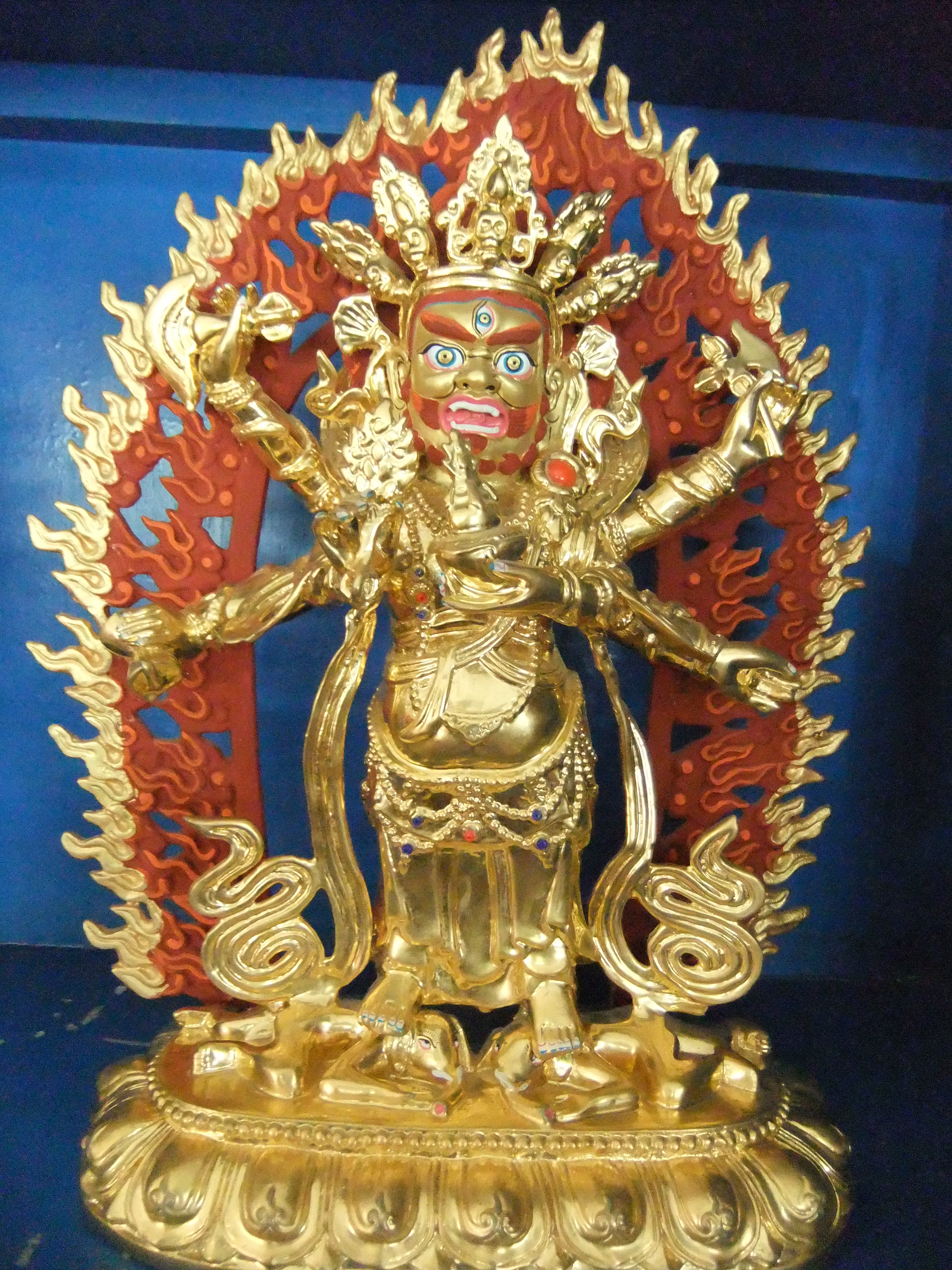 雕塑廠家供應(yīng)大型銅佛雕像銅佛價格佛教供奉擺件