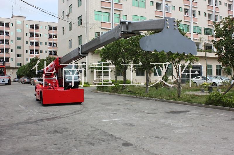 鋁廠扒渣車定制 生產(chǎn)廠家研發(fā)訂造鋁行業(yè)特種熔鋁爐清渣扒渣車