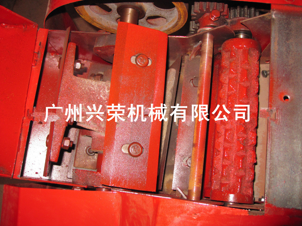 廣州興榮稻草屬性值全新養(yǎng)牛鍘草機(jī)