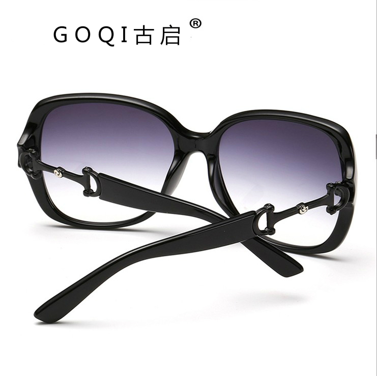 廠(chǎng)家直銷(xiāo)女士偏光太陽(yáng)鏡 經(jīng)典大框