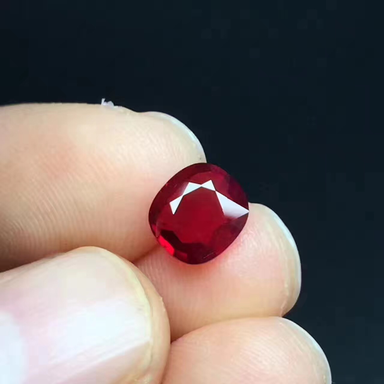 供應戒*制價格 廣州戒指鑲嵌加工廠 廣州紅寶石戒*制價格