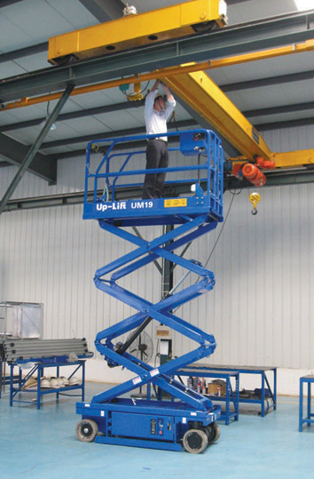 寧波路燈車出租/登高車出租/高空作業(yè)設(shè)備出租 高空作業(yè)平臺租賃、高空車租賃、升降平臺出租