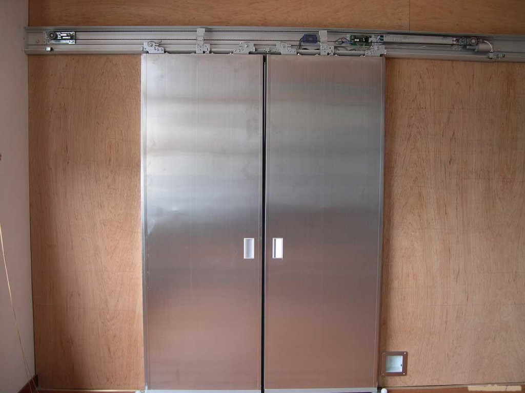 山東防輻射氣密門**