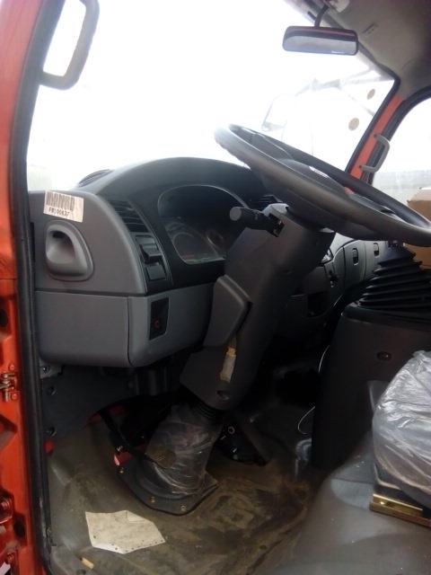 珠光鉬紅東風(fēng)凱普特駕駛室總成車架