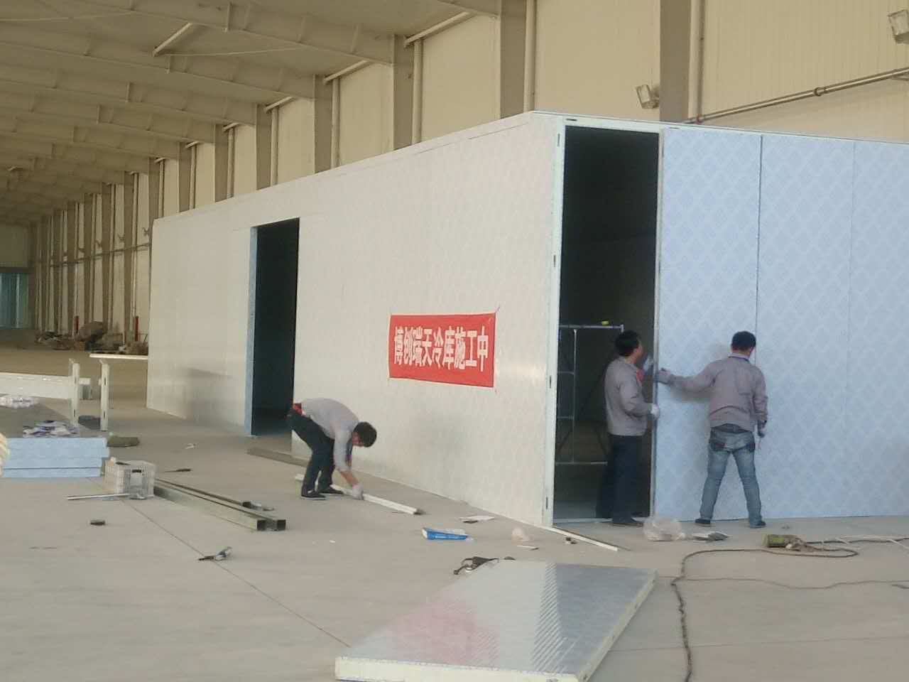 冷庫(kù)板批發(fā)，冷庫(kù)門批發(fā)，小型冷庫(kù)批發(fā)