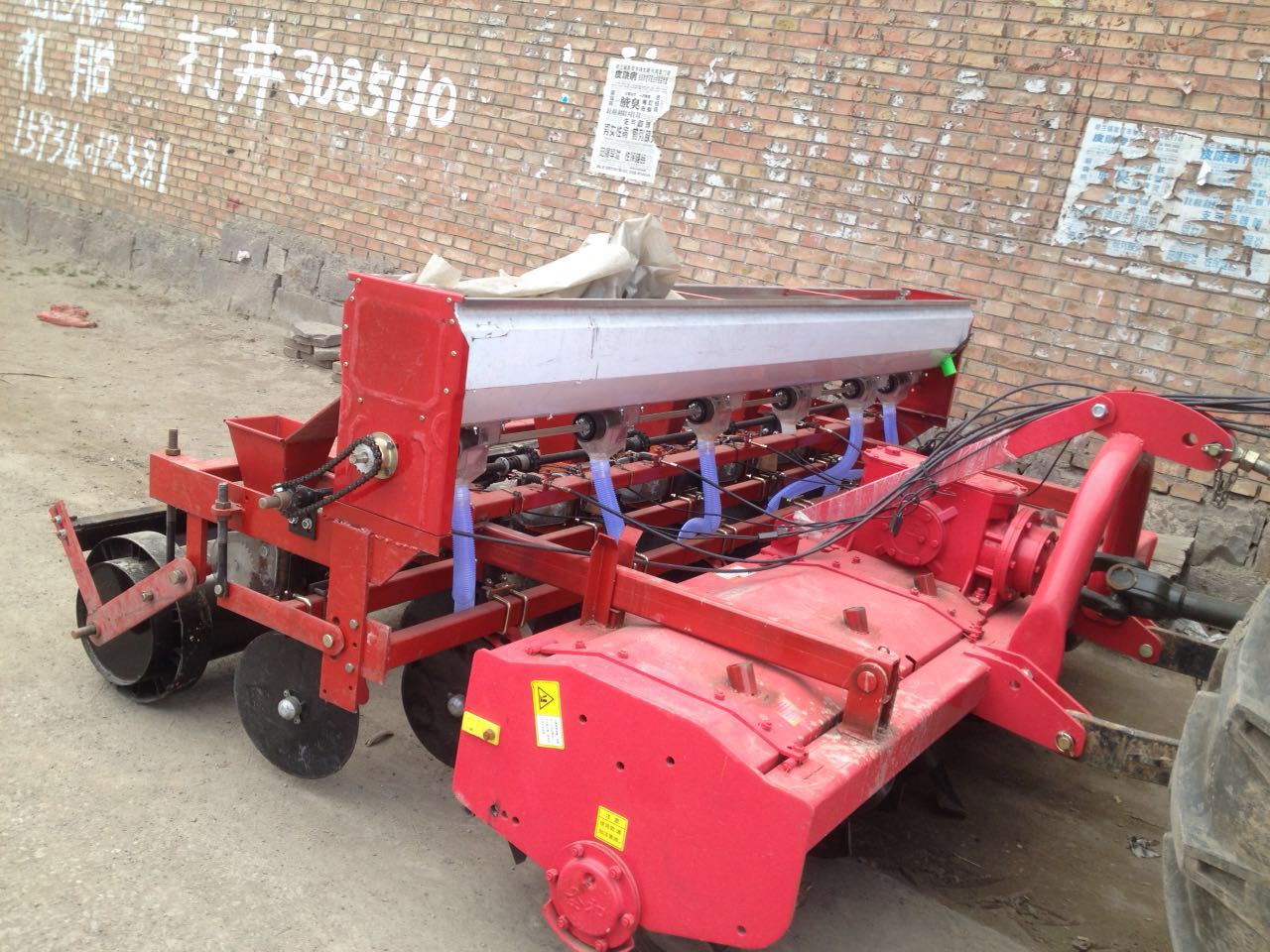 交城縣收割機(jī)供應(yīng)   播種機(jī)供應(yīng)