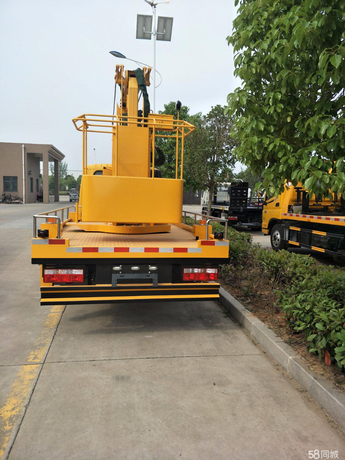 高空作業(yè)車|高空作業(yè)車價(jià)格|高空作業(yè)車配置|高空作業(yè)車廠家|圖片