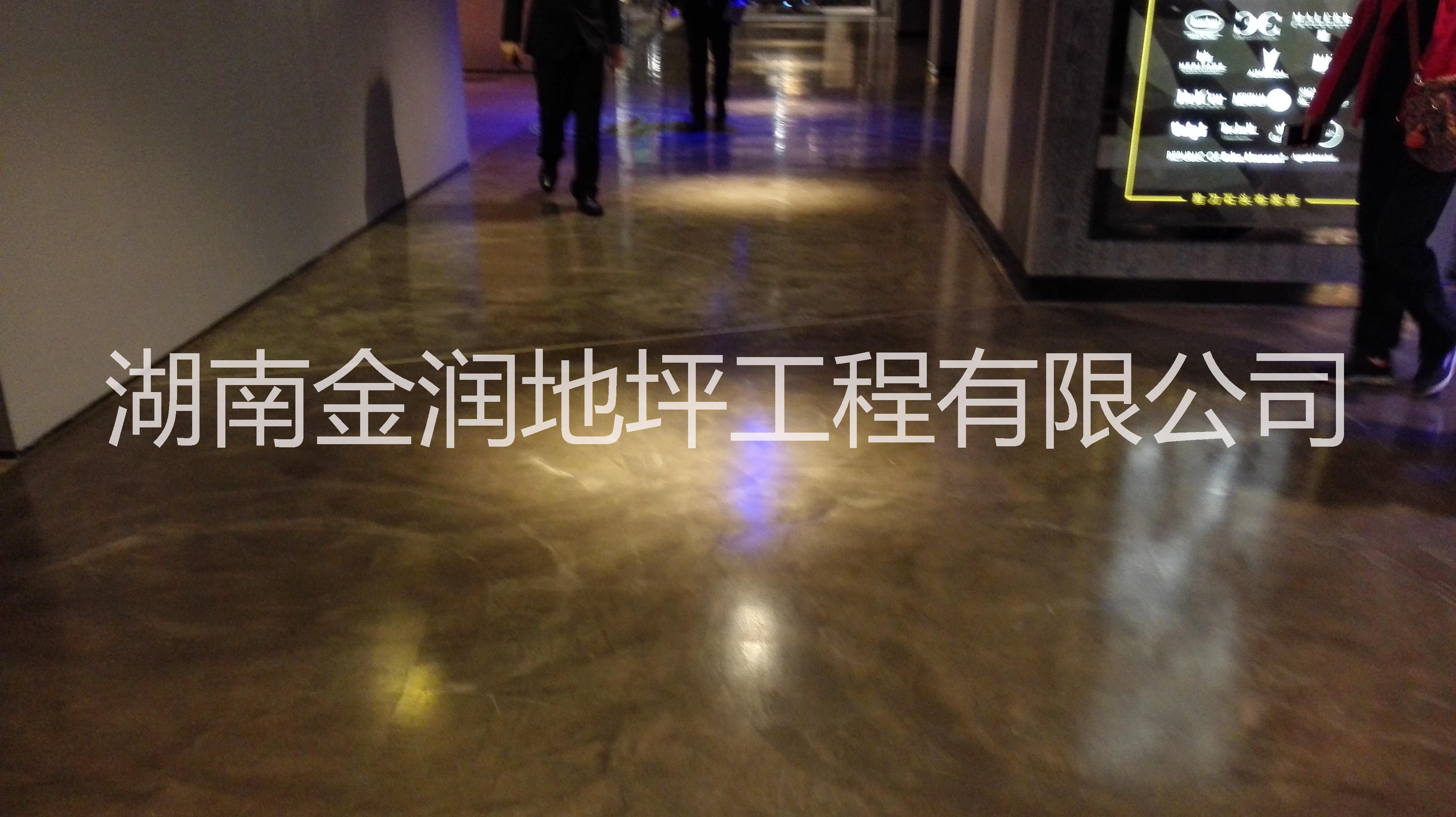 湖南長沙固化耐磨著色地坪磨復(fù)古拋光地坪彩色復(fù)古拋光地坪