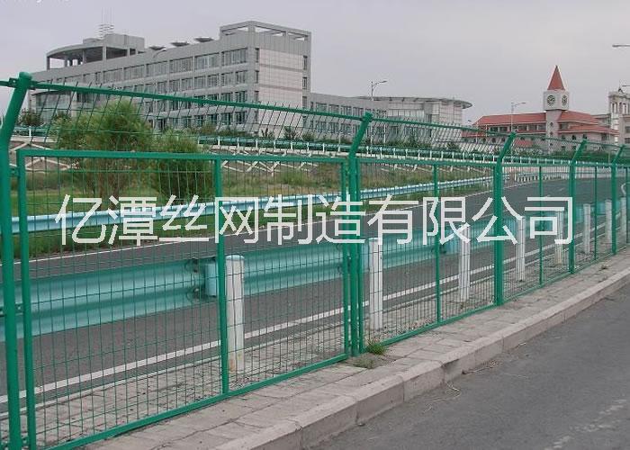 雙圈護(hù)欄網(wǎng) 雙圈護(hù)欄網(wǎng)直銷 雙圈護(hù)欄網(wǎng)廠家 雙圈護(hù)欄網(wǎng)價(jià)格