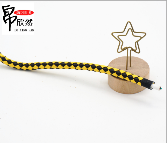 編織皮革電源數(shù)據(jù)線美觀間色格子PU包芯加工手提電腦充電線