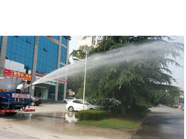 灑水車，環(huán)衛(wèi)灑水車，多功能灑水車