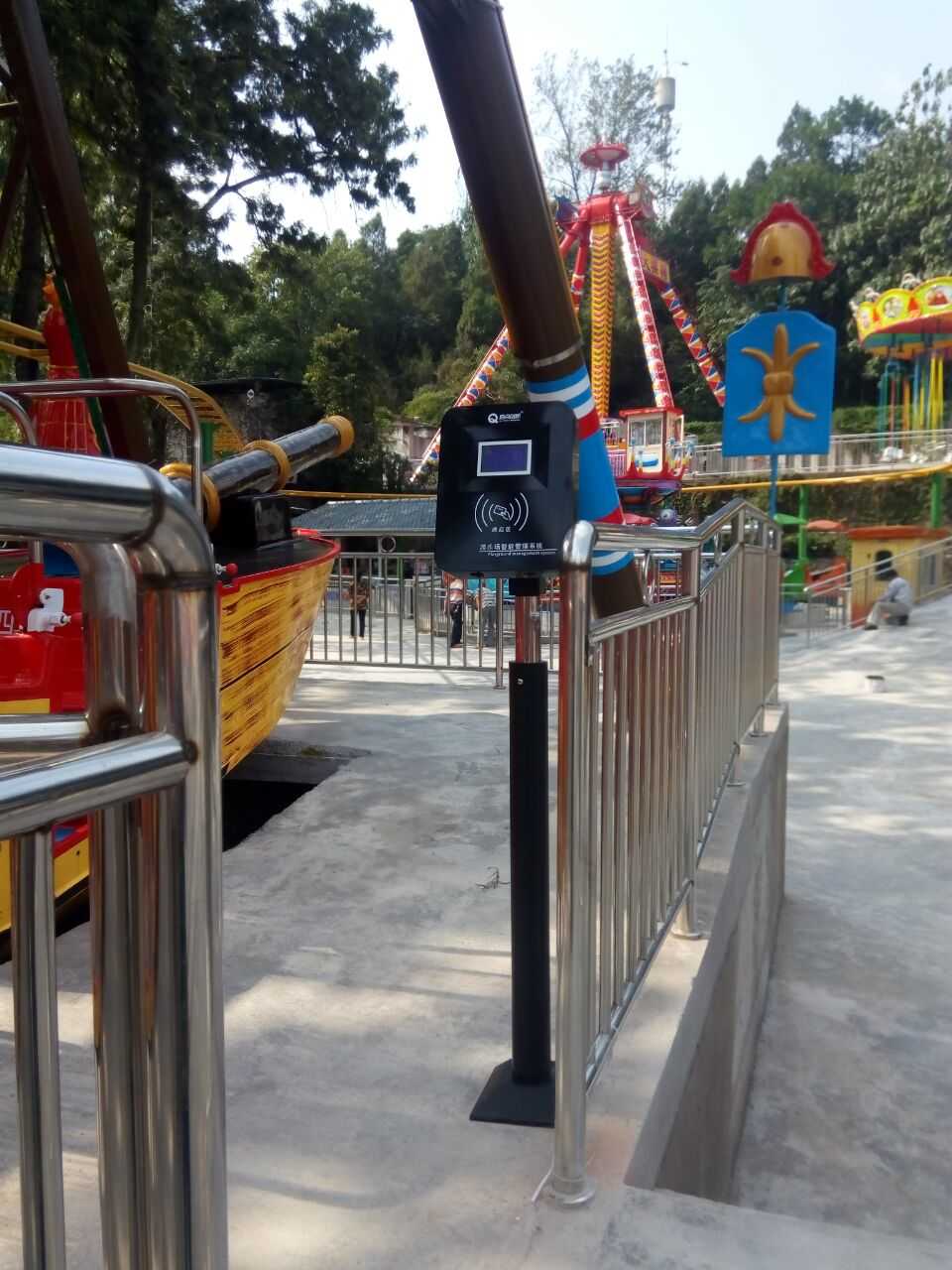 廣西園博園水上樂園*防水消費(fèi)機(jī)