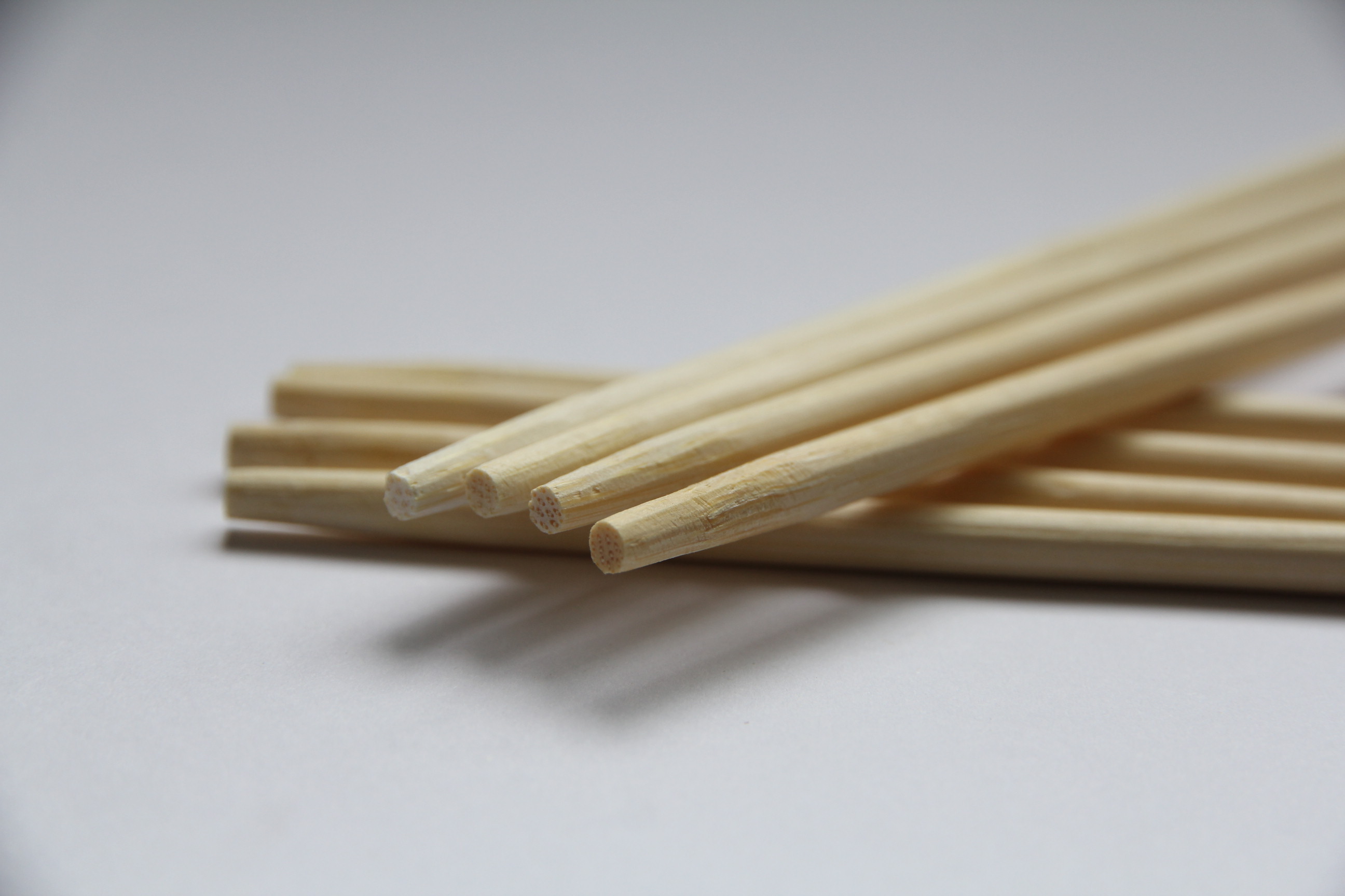 衛(wèi)生圓竹筷供應(yīng)衛(wèi)生裸筷湖南大批量竹筷優(yōu)質(zhì)一次性天然竹筷批發(fā)