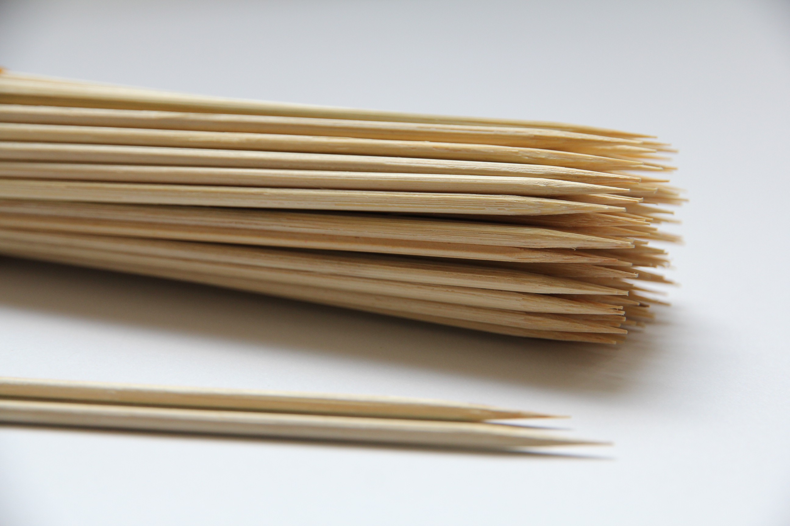 竹簽湖南燒烤竹簽  優(yōu)質(zhì)竹簽批發(fā)供應(yīng)肉串簽 蔬菜簽 優(yōu)質(zhì)竹簽供應(yīng) 優(yōu)質(zhì)一次性竹簽
