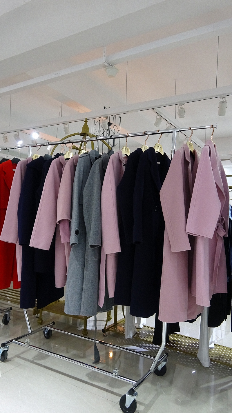 供應品牌衣香韓爾女裝折扣店一手貨源批發(fā) 衣香韓爾品牌折扣女裝走份