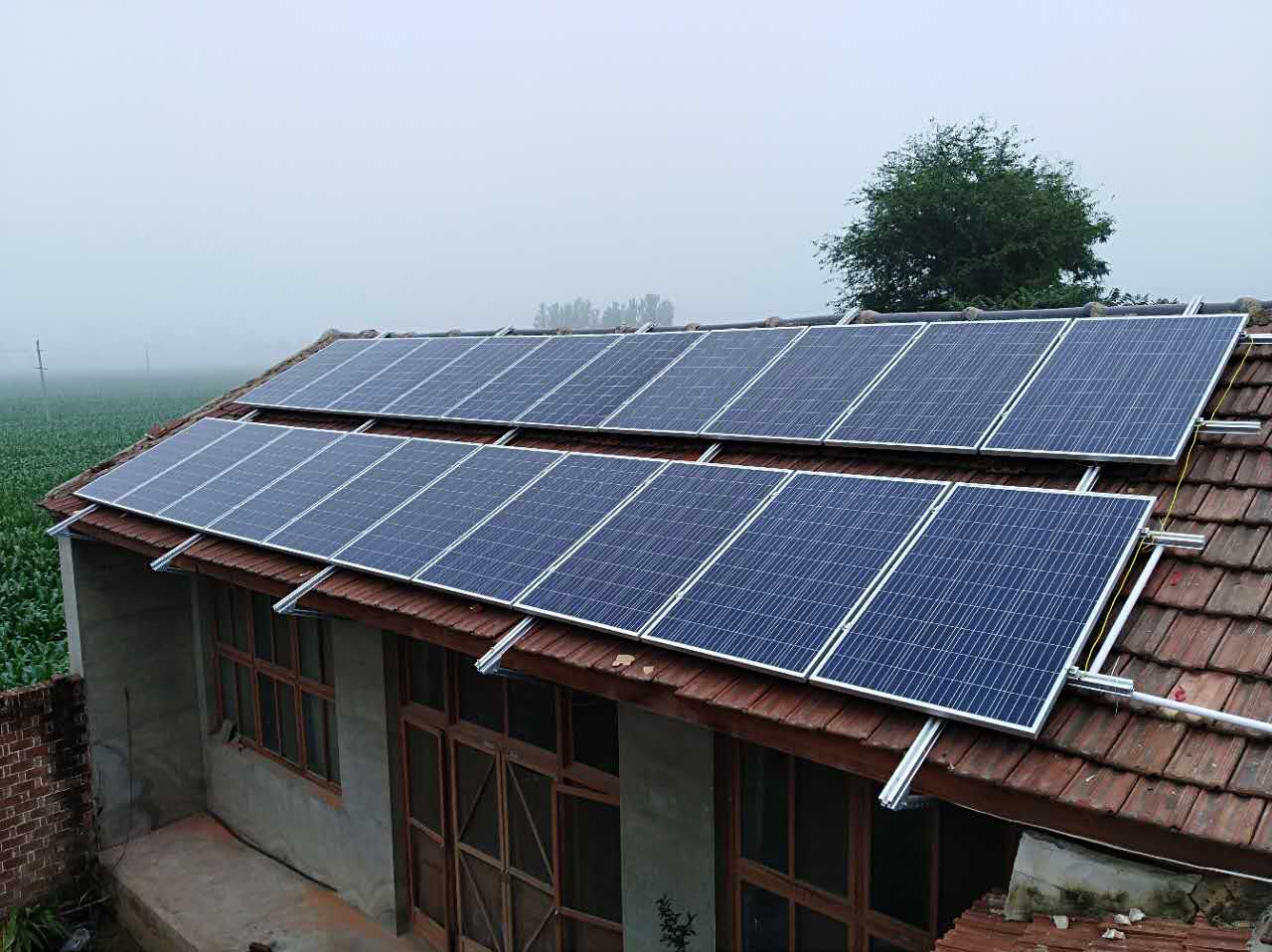 山東戶用光伏招商 航天機(jī)電太陽(yáng)能分布式光伏發(fā)電項(xiàng)目