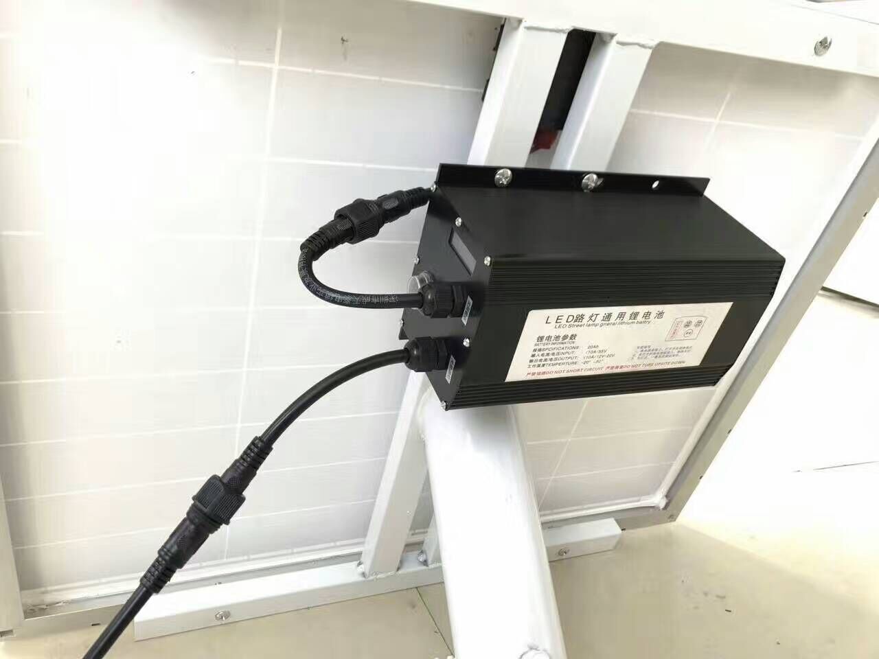 農(nóng)村太陽能路燈 鋰電池太陽能路燈保定福瑞光電廠家定制