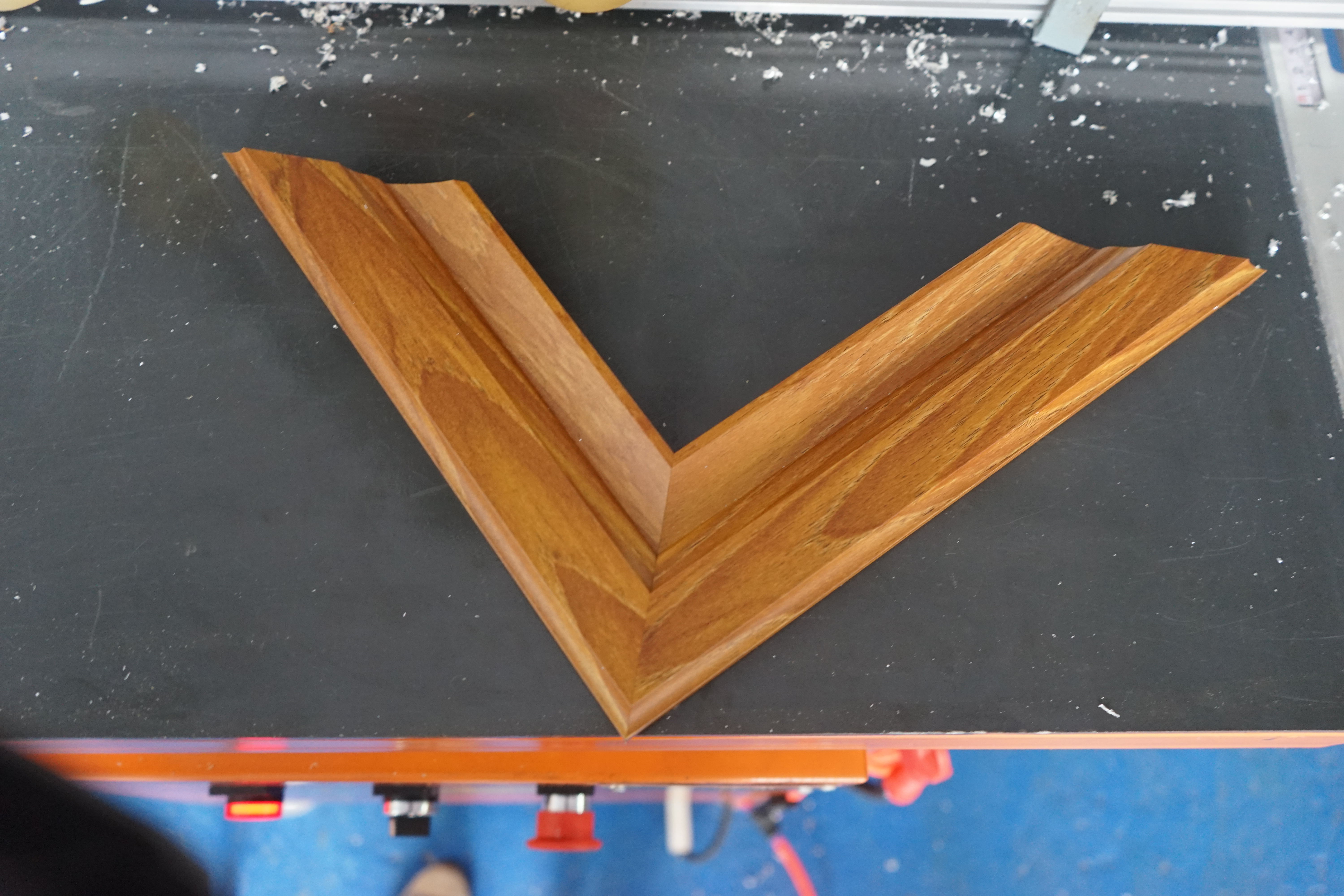 S355臺(tái)式雙鋸片45度切割機(jī)數(shù)顯型雙鋸片機(jī)精割45度鋁材晶鋼