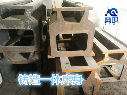 廠家供應(yīng)全自動木工車床-樓梯扶手加工機器配置、圖片