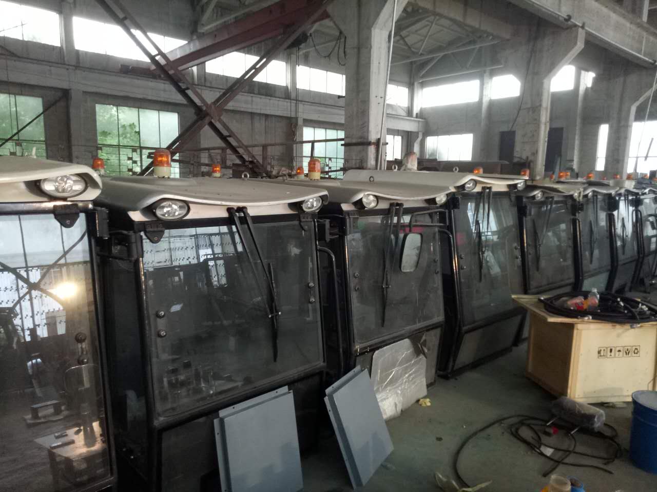 植保機(jī)械駕駛室定做加工