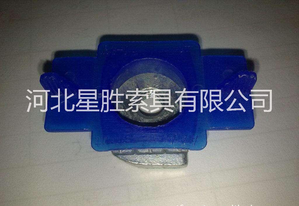 塑翼螺母