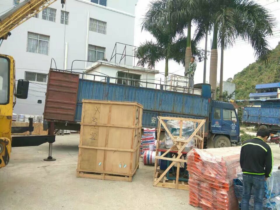 中國到柬埔寨金邊專線物流，發(fā)貨到金邊物流專線，陸運到金邊