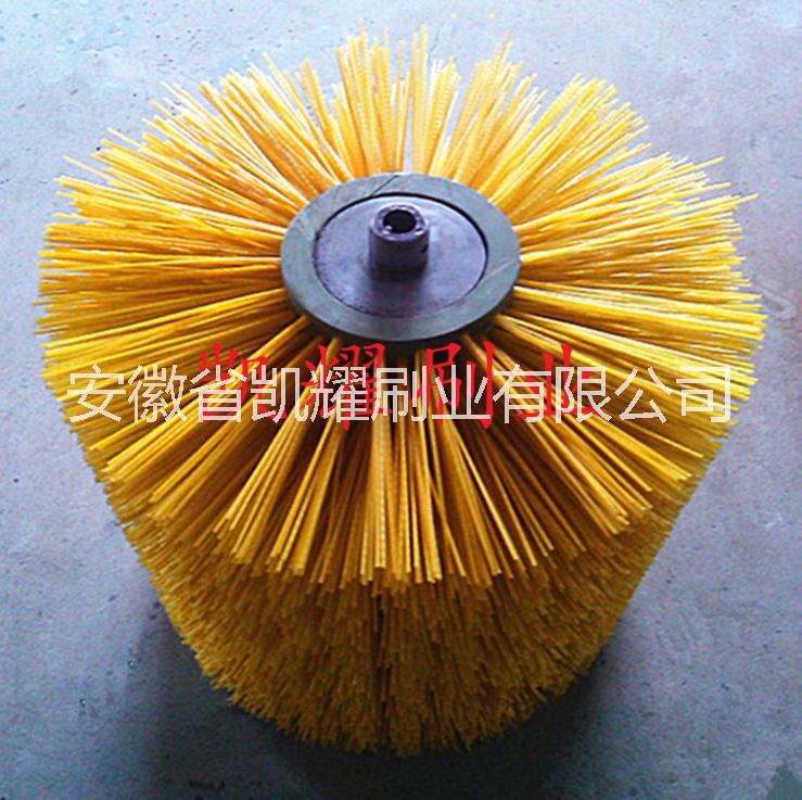 凱耀制刷廠供應(yīng)牛體刷.奶牛清洗毛刷輥.品質(zhì)保證，.可按需定制