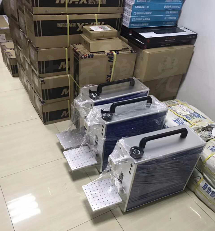 葉宇揭陽便攜式激光打標(biāo)機(jī)金屬標(biāo)牌光纖刻字打碼機(jī)小型激光雕刻機(jī)