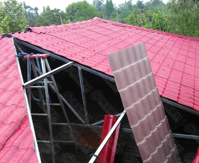 樹脂仿古琉璃瓦3.0mm 農(nóng)村自建房蓋瓦很土 合成樹脂瓦重塑瓦房之美！