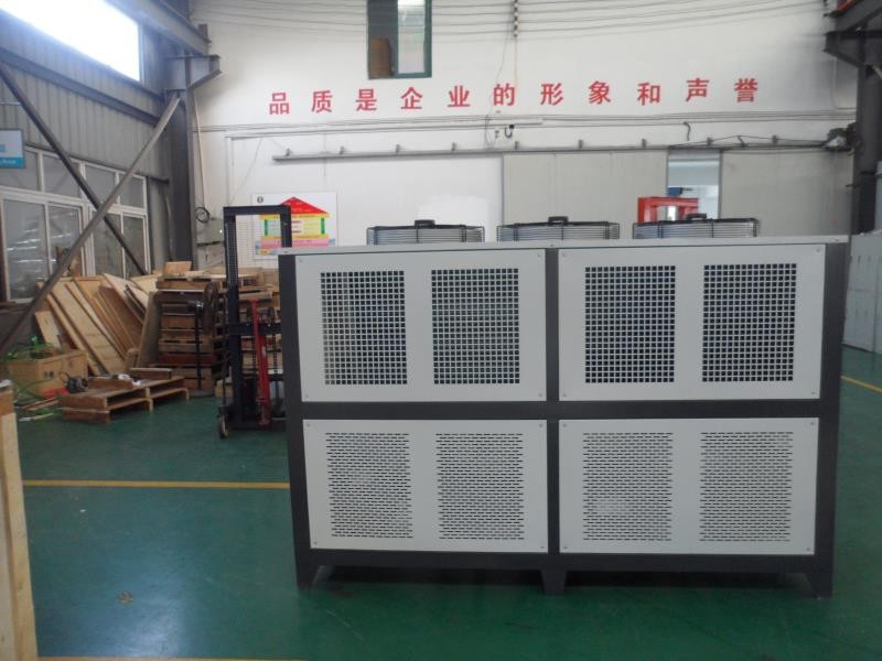 保溫水箱冷水機(jī)能快速降溫
