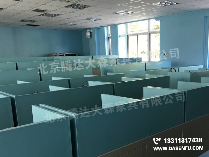 多媒體視頻培桌學生考試桌 電動升降屏風電腦桌