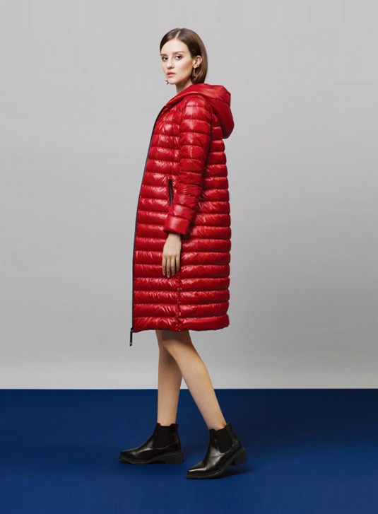 高端羽絨服折扣服飾加盟代理找廣州明浩