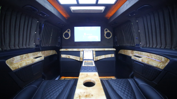 奔馳V260L添懿黑