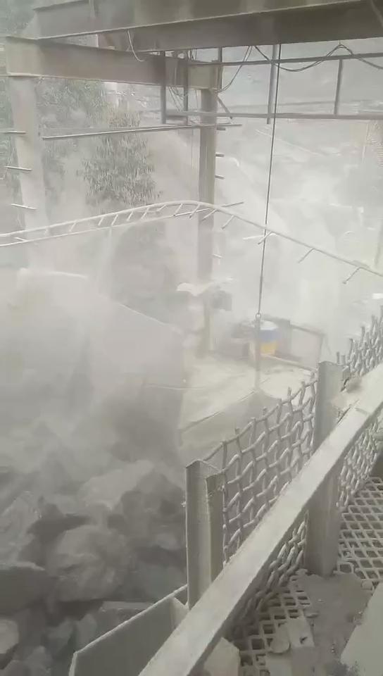 西安建筑工地降塵  噴霧降塵設(shè)備成產(chǎn)廠家