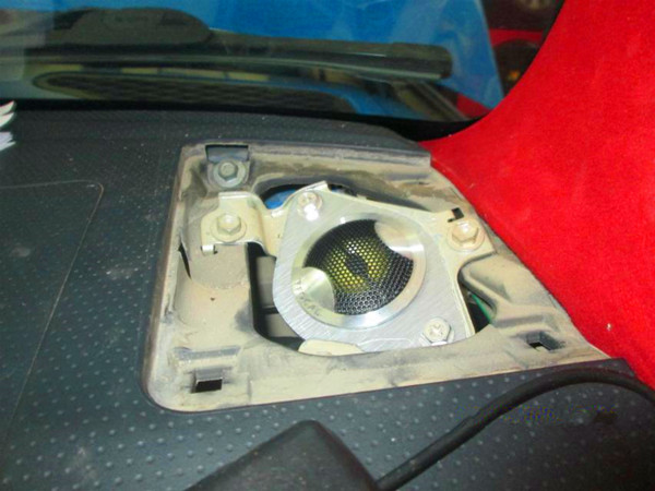 濰坊汽豐田FJ酷路澤音響改裝勁浪1656KRX2 濰坊成功汽車(chē)音響改裝