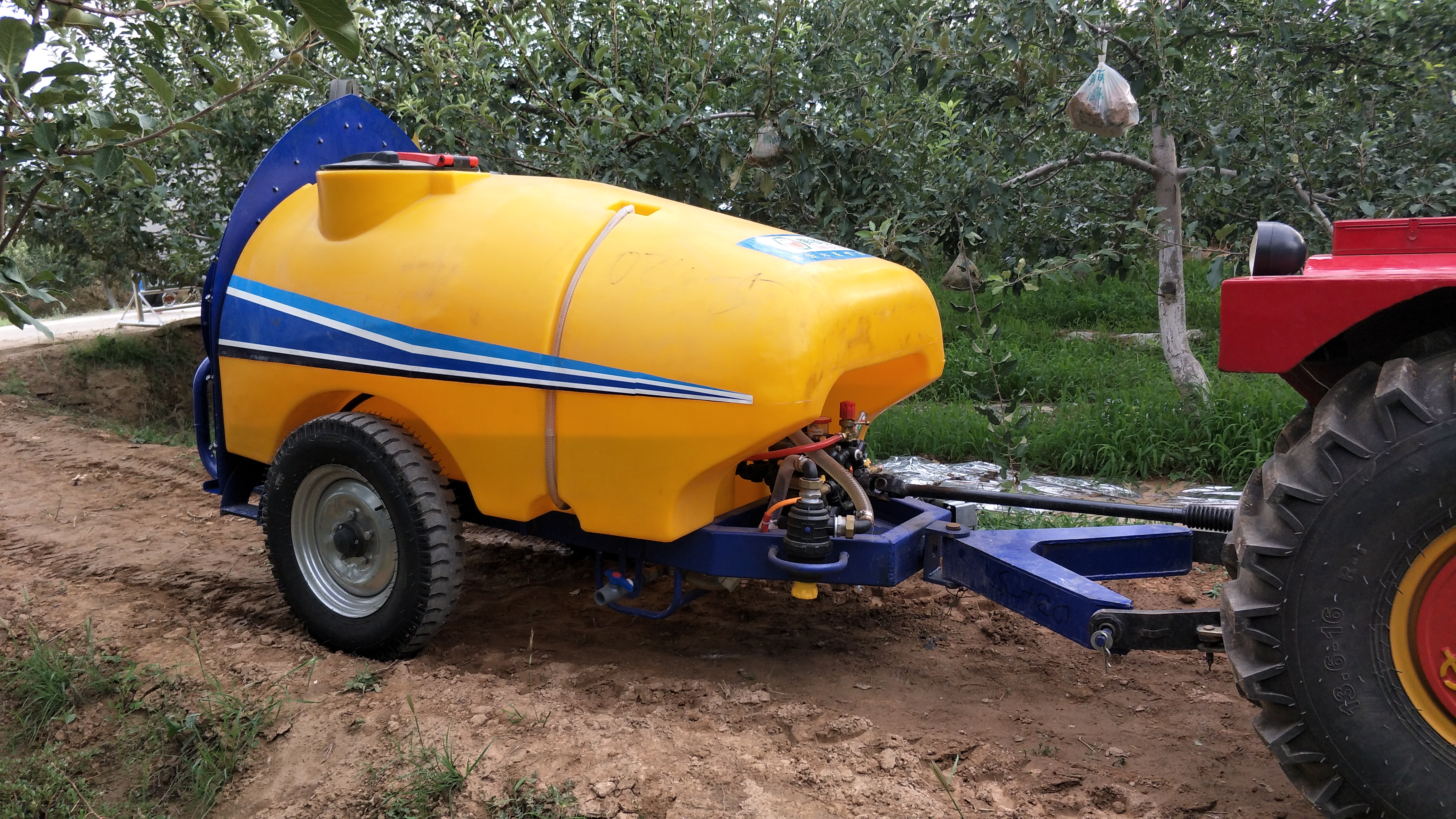 拖拉機牽引式風送果園噴霧機 拖拉機牽引式果園噴霧機 拖拉機牽引式果園打藥機 拖拉機牽引式風送果園打藥機