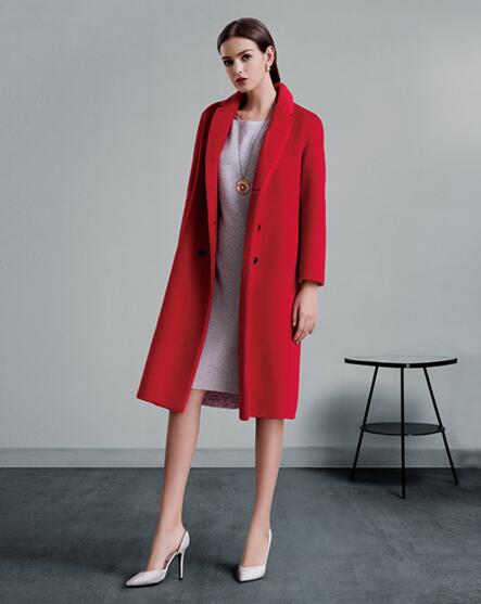 廣州蕾朵品牌女裝秋冬款上新尾貨批發(fā)折扣