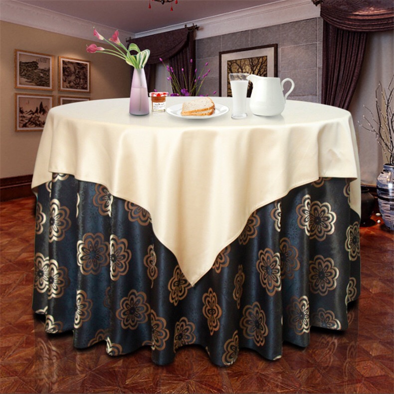 新款時(shí)尚酒店椅套桌布婚慶椅套配飾