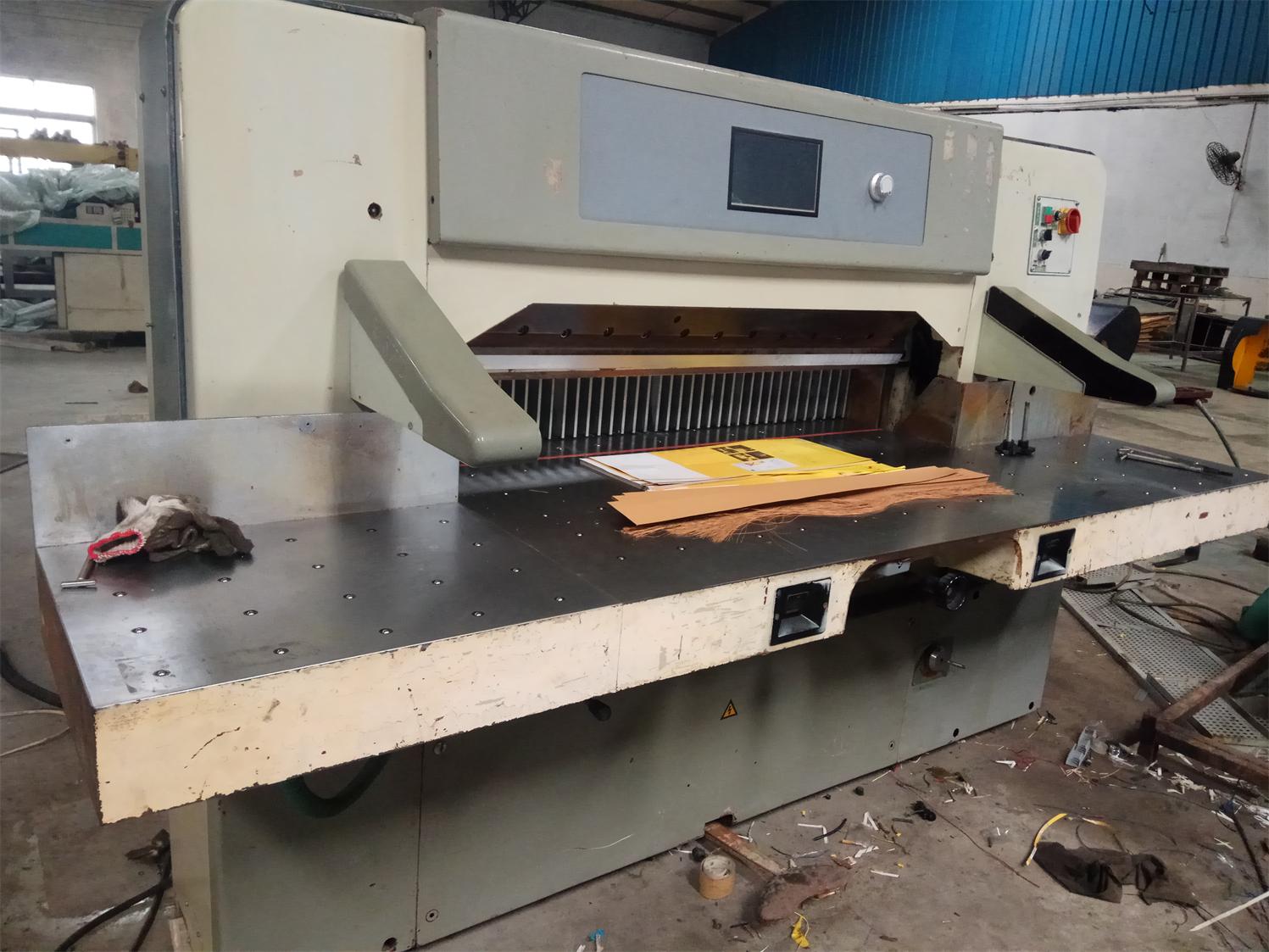 二手上海申威達(dá)1370電腦切紙機