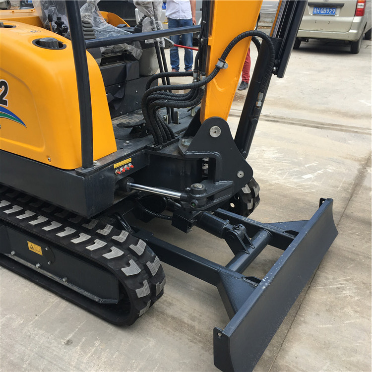 國產(chǎn)履帶式挖掘機(jī)JH-18