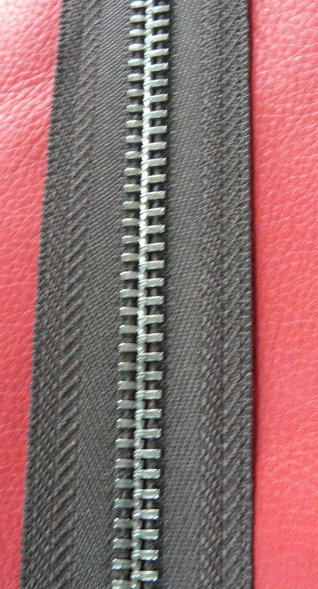 廣州金屬拉鏈廠家 東莞金屬拉鏈廠家 深圳金屬拉鏈廠家