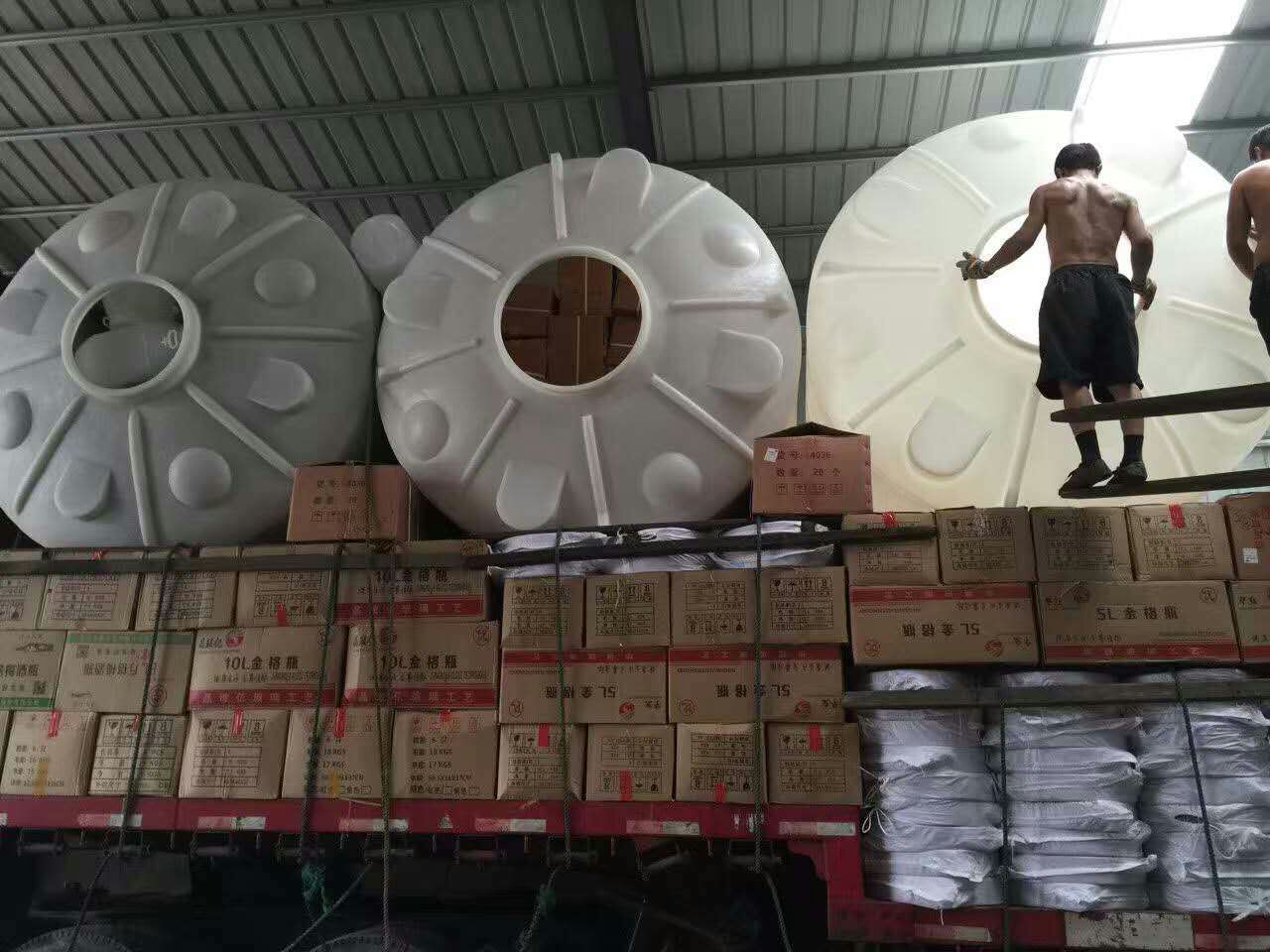 供應(yīng)10噸塑料桶10T塑料桶