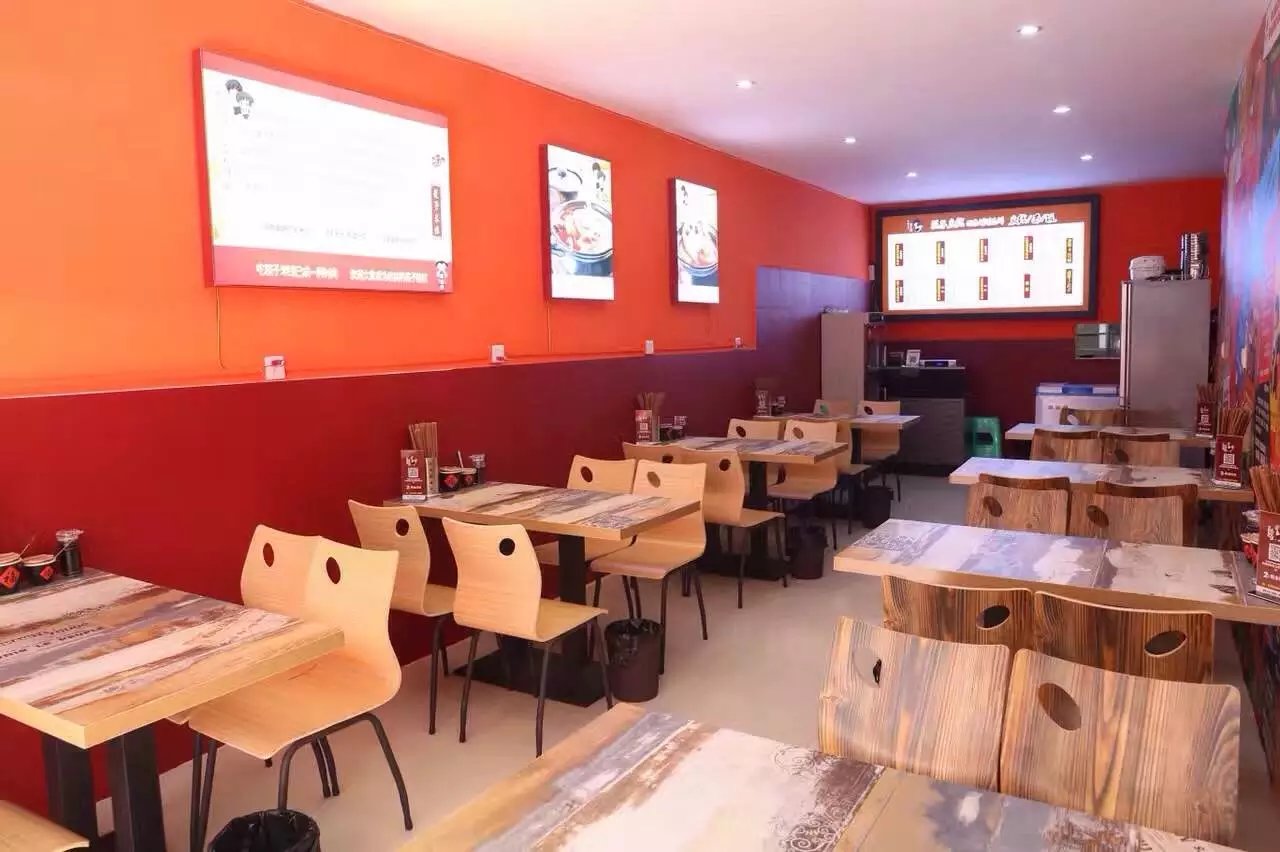 武漢信睦電動(dòng)餐桌廠快餐桌椅批發(fā)出售