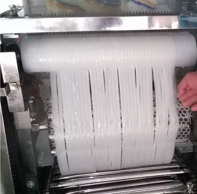 供應(yīng)河粉機(jī)多功能河粉機(jī)大型河粉機(jī)廠家直銷