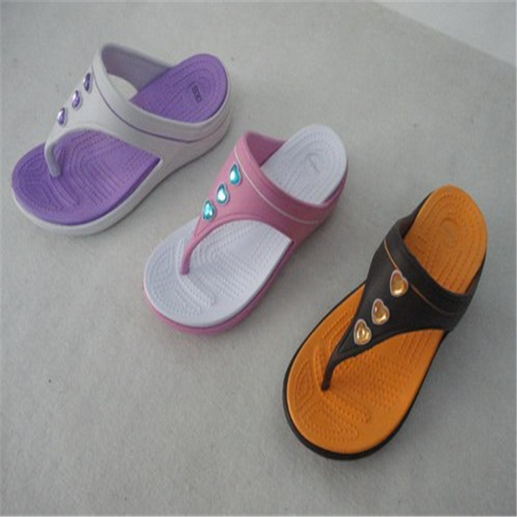 批發(fā)銷售EVA射出成型人字拖鞋 腳底凸點按摩拖鞋定制直銷 EVA涼鞋 拖鞋