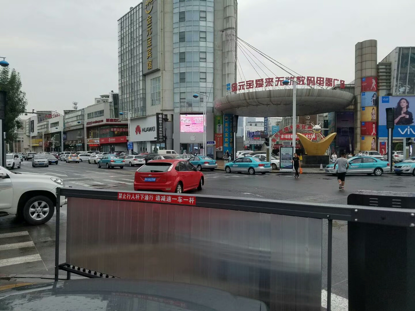 順翔廣告道閘供應(yīng)商 順翔廣告道閘廠家 順翔廣告道閘報(bào)價(jià) 小區(qū)無(wú)動(dòng)力機(jī)械式廣告道閘