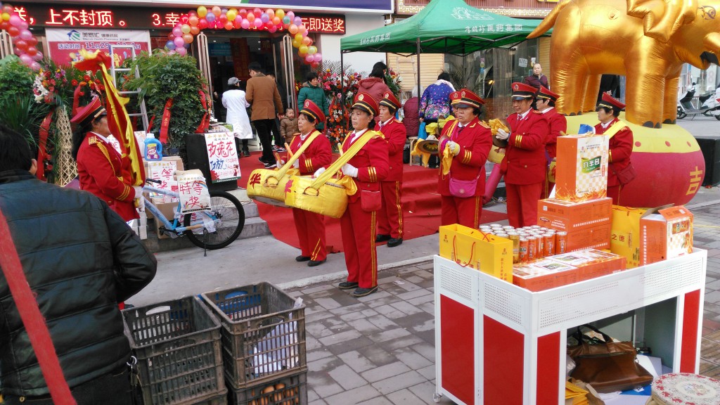 鄭州軍樂(lè)隊(duì)鄭州軍鼓隊(duì)鄭州鑼鼓隊(duì)鄭州腰鼓隊(duì)服務(wù)今牛文化傳播